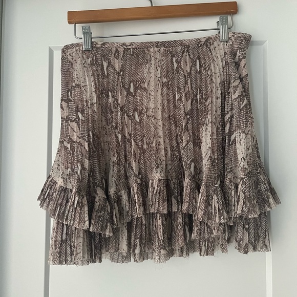 Banana Republic Pleated Skirt - Picture 2 of 3